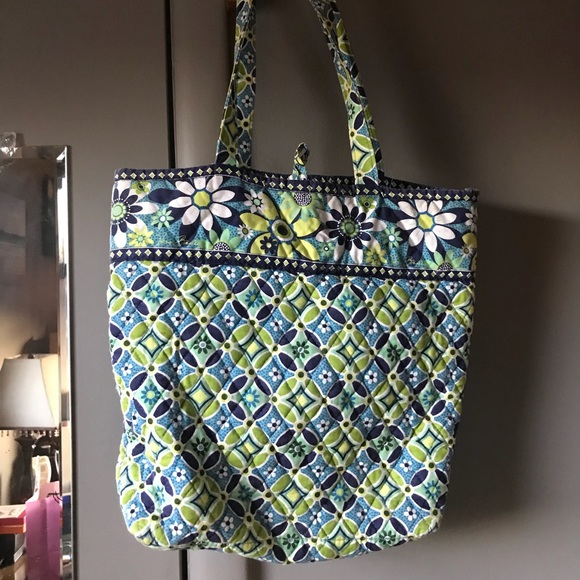 Vera Bradley Handbags - Vera Bradley Tote